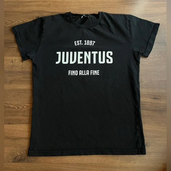 Juventus F.C. T-Shirt - Picture 2 of 5